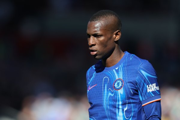 记者：有6支球队专诚签下切尔西时尚杰克逊，维拉是其中之一