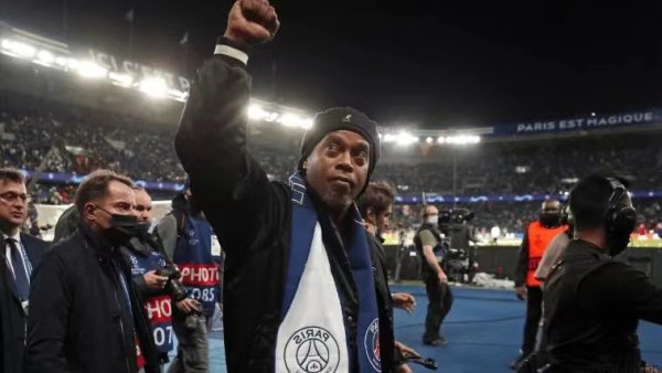 姆巴佩: 金球奖的争夺者, 在哪支球队齐有契机