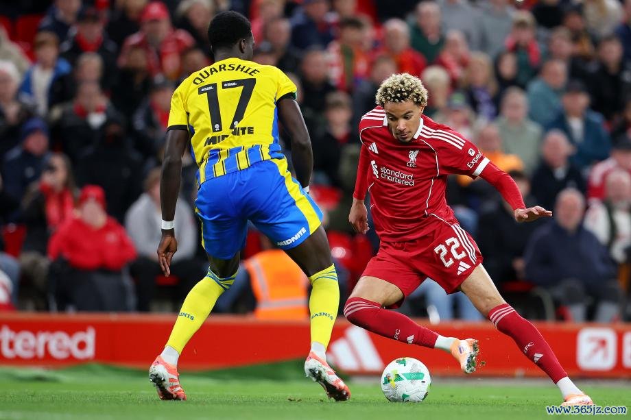 [图]英联杯-伊萨克首球埃基蒂克绝杀 利物浦2-1晋级